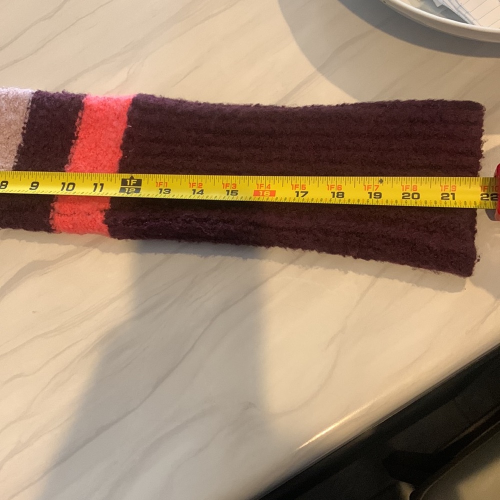 Sweater - Picture 4 of 4
